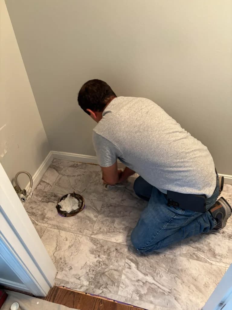 Bathroom remodeling before image 1